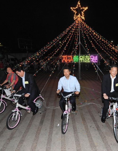 지구를 위한 5분 - 힘차게 페달을 밟는 오세훈시장-1 .