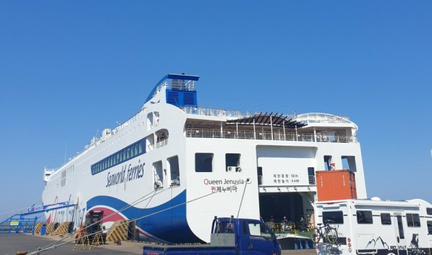 초호화 크루즈형 카페리선 '퀸제누비아호'는 코로나19로 부터 승객안전을 지키기 위해 지난 9일 살균실험을 진행했다.(사진=트리플나인 제공)