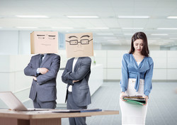 양정숙 의원은 “공공장소에서 빈번하게 발생하는 성희롱 행위로 인해 피해자가 성적 굴욕감이나 수치심을 느끼고 가해자의 처벌을 원하더라도 현행법상 이를 명확하게 규정하고 있지 않아 그 처벌이 어렵다”고 지적했다.