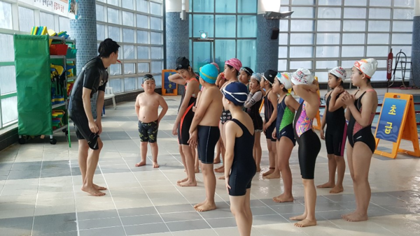 인제군은 생활체육 활성화를 위하여 프로그램을 재개한다