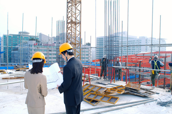 안경덕 장관은  “7월1일 산업안전보건본부 출범을 계기로 산업안전보건의 컨트롤 타워로서 산재사망사고를 줄이고 안전한 일터를 만드는 데 더욱 총력을 다하겠다”라고 밝혔다.