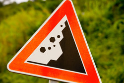 산악지역 기상은 고도가 낮은 일반생활권보다 풍속은 최대 3배, 강수는 2배가량 높게 나타난다.