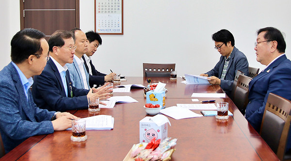 지난해 7월 국회에서 있었던 지방자치법 등 자치분권 주요 입법 과제 논의 당시 /사진출처=대통령소속 자치분권위원회