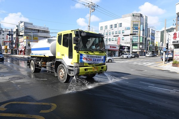 기장군 폭염대비 살수차 운영 모습 /사진제공=기장군