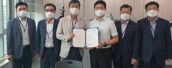 환경부 수자원관리과 방문, 도지사 권한대행과 4개 시장‧군수가 참여 공동건의문 전달/사진제공=경남도