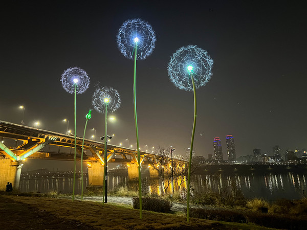 야외전시 - 민들레 홀씨되어 /사진제공=서울시