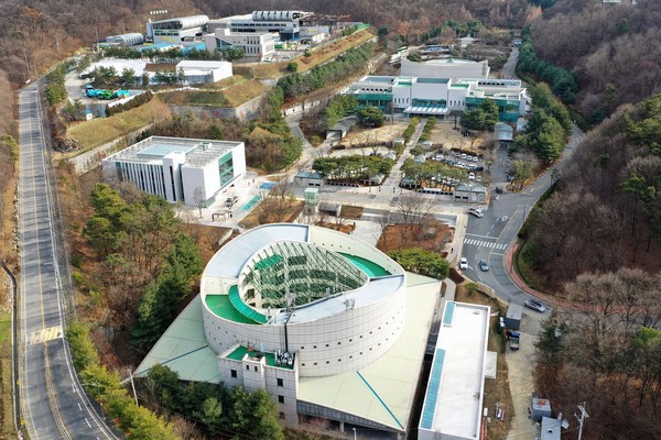 지난해 말 시설개선 공사가 완료된 연화장 전경 /사진제공=수원시 