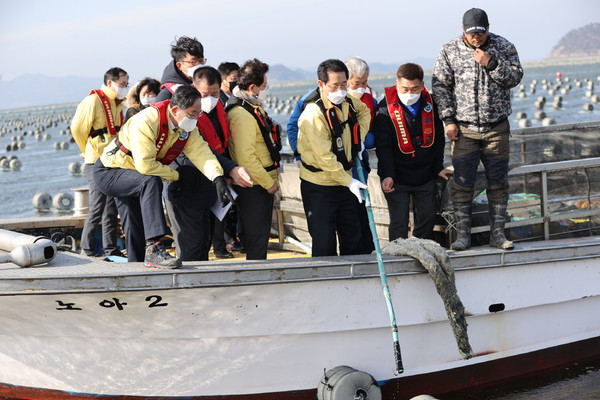 해남군 김양식장 현장점검 및 어민 간담회 실시현장 / 사진제공=해남군