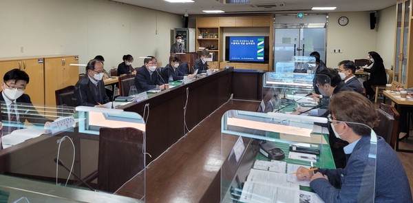 16일 오전 경기도청에서 열린 ‘러시아-우크라이나 사태 수출 애로 대응 실무회의’ /사진제공=경기도