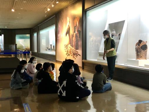 춘계 가야유물 교실(전시 해설) /사진제공=부산시