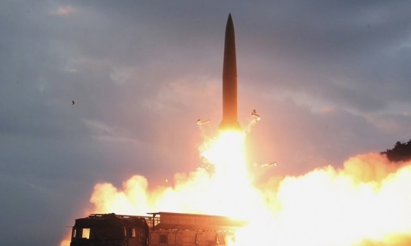 북한은 우크라이나 전쟁에 전 세계가 관심이 집중 된 틈을 타  ICBM을 수차례 발사했다. /사진출처=조선중앙TV 캡처