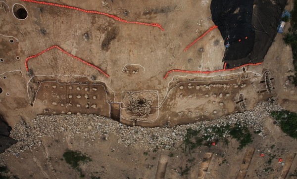 할미산성에서 확인된 장방형 건물지 집수시설 /자료제공=용인시