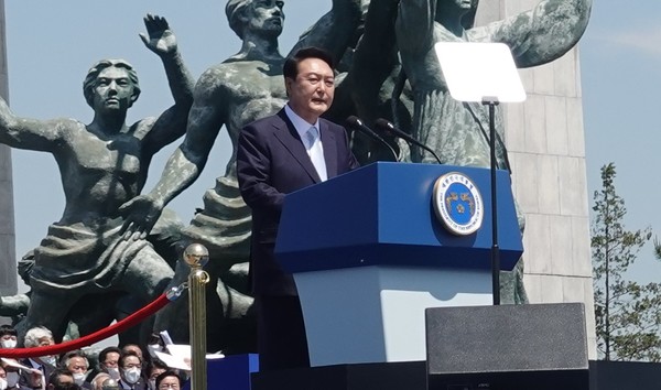 윤 대통령은 자유, 인권, 공정, 연대를 기반으로 국민이 주인인 나라, 국제 사회에서 존경받는 나라로 이끌어 나가겠다는 포부를 밝혔다. /사진=김인성 기자