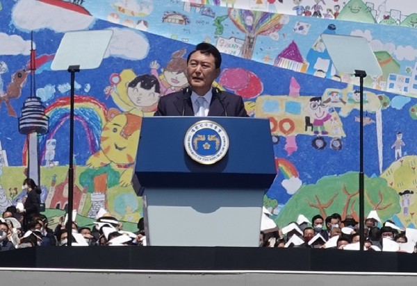 윤석열 대통령은 평화를 위해 자유와 인권의 가치를 존중하는 국제 사회와의 연대를 진행하겠다고 전했다. /사진=김인성 기자