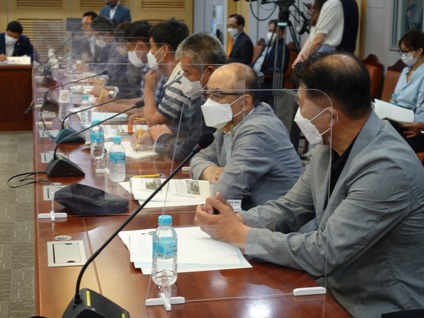 ‘가뭄‧홍수 대비 지속가능한 농업용수 관리 방안’ 국회 토론회에서 의견을 나누고 있는 참석자들 /사진=김인성 기자