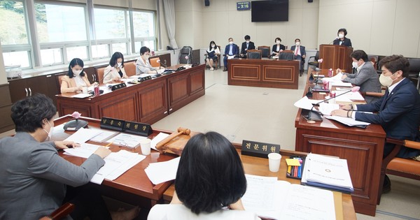 의원연구단체 운영 심의위원회 개최 /사진제공=용인시의회