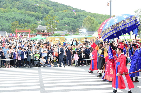 2019년 정조대왕 능행차 퍼레이드 행렬 /제공=수원시