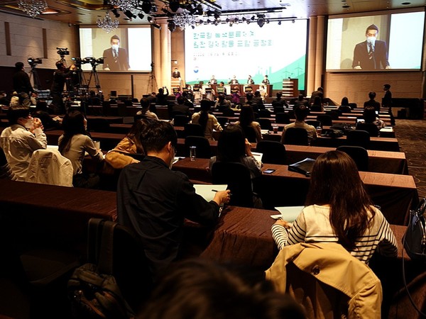 시민, 원자력 업계, 학계, 전문가 등 100여명의 이해관계자들이 공청회에 참석해 많은 관심을 보였다. /사진=김인성 기자