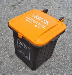 음식물류 종량제봉투 보관용기 /제공=수원시