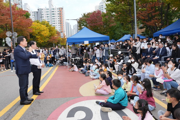 차없는거리 행사 이재준 수원시장 시민들과 대화 /제공=수원시