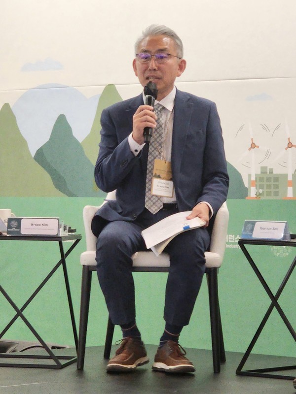 컨퍼런스 좌장을 맡은 김익수 환경일보 편집대표 /사진=박선영 기자