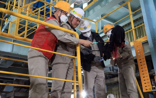 파일럿 공장 첫 점화