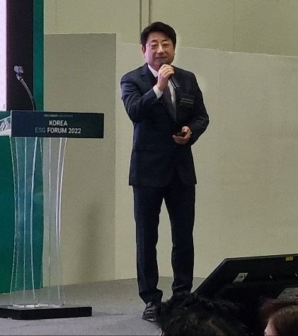 오준환 사회적가치연구원(CSES) 기획실장이 ‘ESG 성과 측정과 인센티브 필요성’을 주제로 발표하고 있다. /사진=박준영 기자