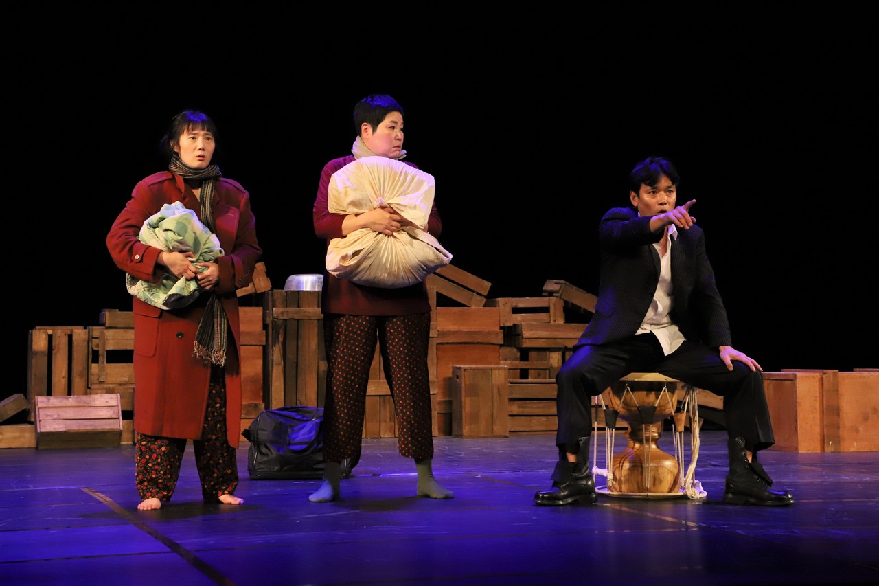 연극 '경숙이, 경숙아버지' 공연장면 /사진제공=(재)부산문화회관