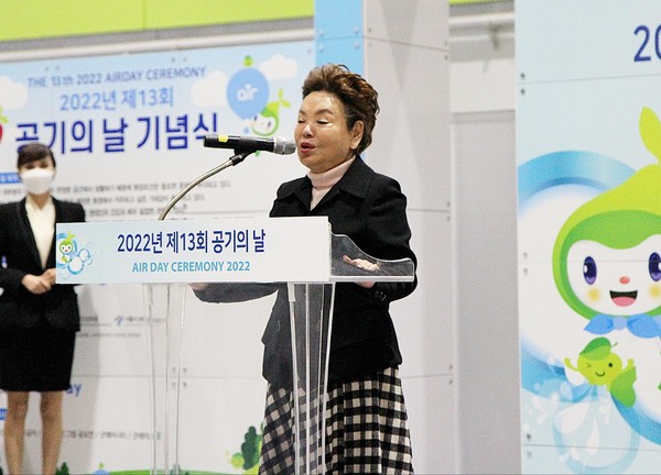 공기의 날 홍보대사 배우 김수미는 “지금은 환경이 바뀌어 이제는 어떻게 맑은 공기가 있는 곳에서 살까에 대한 고민이 많아졌다”고 안타까움을 전했다. /사진=박준영 기자