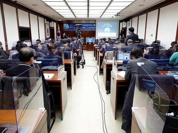 21일 여의도 국회에서는 ‘탄소중립 시대, 철도가 나아갈 방향’을 모색하기 위한 2022 철도정책 세미나 전경 / 사진=김인성 기자