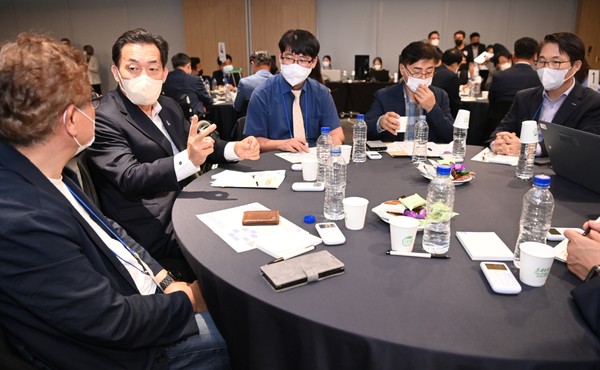 이재준 수원특례시장 기업인들과 간담회 /사진제공=수원시