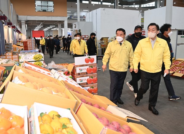 이재준 수원특례시장 농수산물도매시장 안전점검 /사진제공=수원시