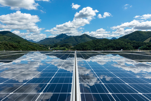 재생에너지 전환에 따라 필수불가결하게 발생되는 주민 수용성 문제를 해결하기 위해  ‘한국형 재생에너지 수용 증진 프로그램(K-ESTEEM)’ 보다 적극적으로 활용하고 지원해야 한다는 목소리가 높다.
