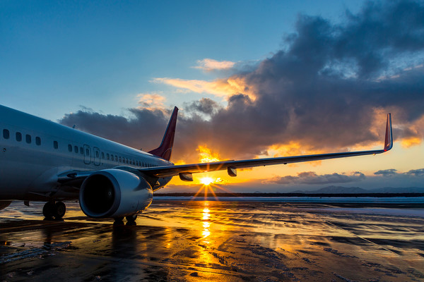 한 시간의 비행은 평균 250kg 이산화탄소 환산량을 배출하기에, 가장 비친환경적인 교통수단으로 비행기 여행이 꼽힌다.