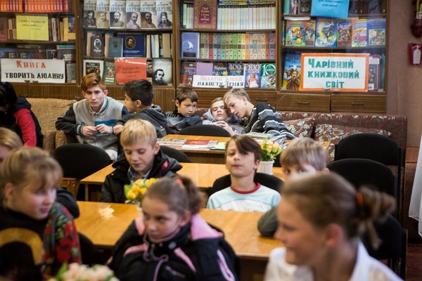교전 지역인 우크라이나 동부 도네츠크에 있는 어느 초등학교의 모습, 우크라이나 도네츠크 지역, 2017 /사진제공=한국국제교류재단