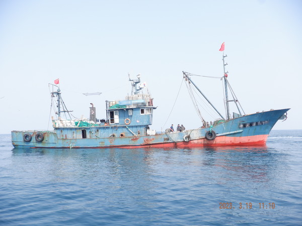 전남 신안군 흑산면 홍도 인근 우리 배타적경제수역 안에서 중국 쌍타망어선 2척을 나포했다. /사진=해양수산부