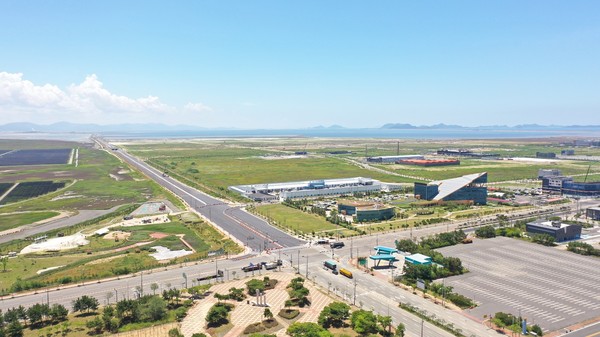 전라북도 군산시에 위치한 새만금국가산업단지 모습./사진제공=LG화학