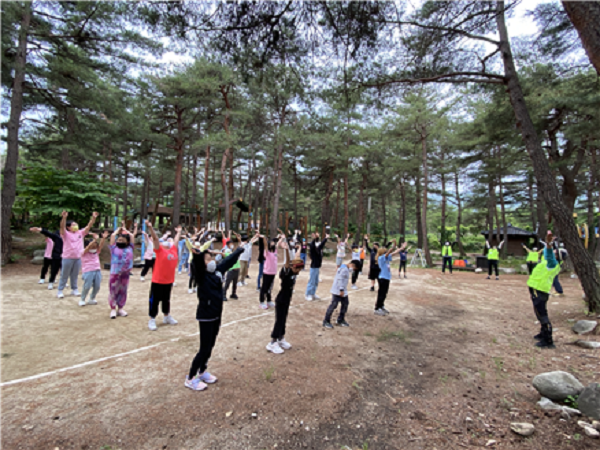 탄소중립 이해와 산림분야 진로체험, 소외계층 및 위기청소년 정서지원 등 다양한 숲교육 프로그램 진행