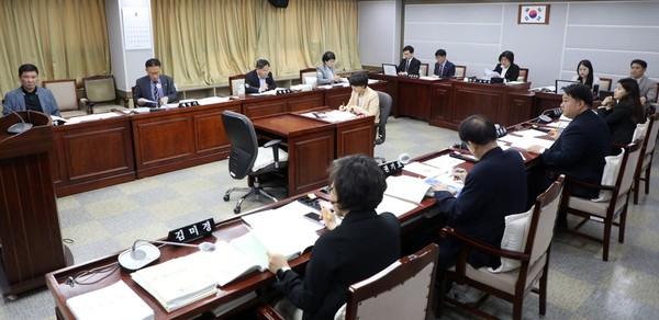 도시환경위원회 개최 /사진제공=수원시의회