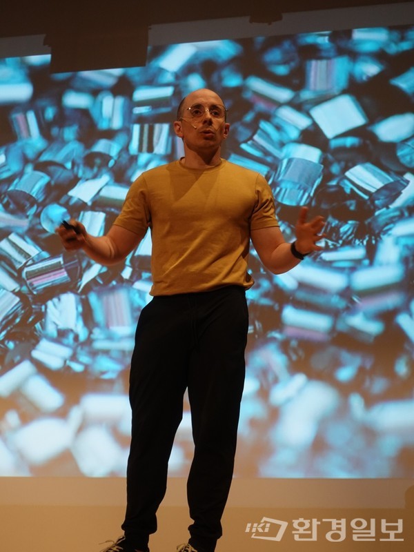 본 행사에서 타일러 라쉬는 “지구의 온도가 올라가면 끔찍한 결과가 나온다”며 이제는 실천하고 동참하며 적극 나서야 하는 때라고 강조했다. /사진=김인성 기자