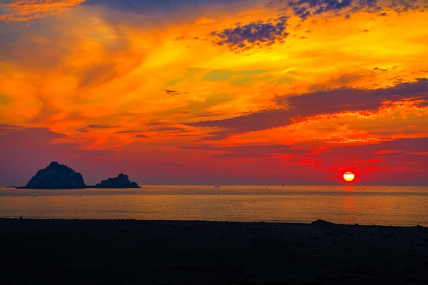 자작도 일출 /사진제공=고성군