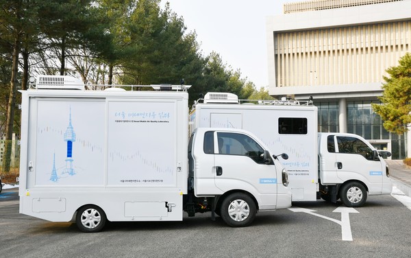 모바일랩을 통해 오존과 원인물질을 동시에 측정한다. /사진제공=서울시