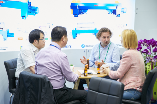 해외 바이어 현장 상담회 /사진제공=환경부