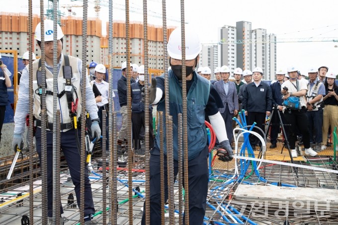 LH 건설현장 감리실태 점검 현장 /사진제공=국토교통부