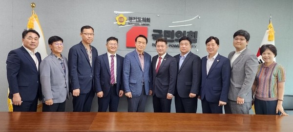 국민의힘 대표단, 임태희 경기교육감 접견 /사진제공=경기도의회