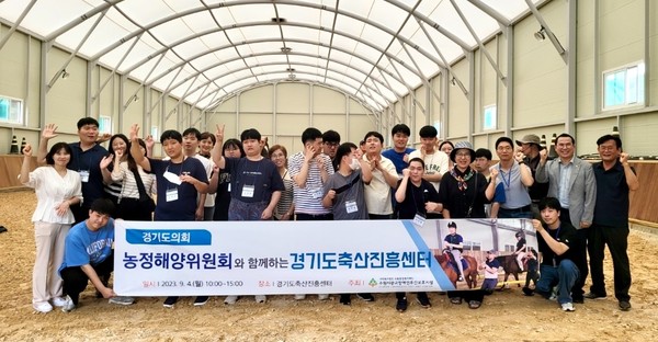 발달장애인 정서치유 위한 재활승마 체험 /사진제공=경기도의회