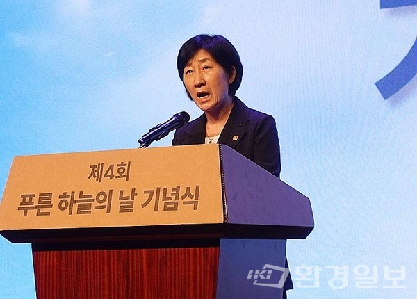 한화진 환경부 장관은 “대기 환경 개선을 위해서는 개별 국가의 노력과 함께 국제 사회의 협력 강화가 무엇보다 중요하며 정부와 기업, 시민사회 등 모두의 공동 행동이 필요하다”고 전했다. /사진=김인성 기자