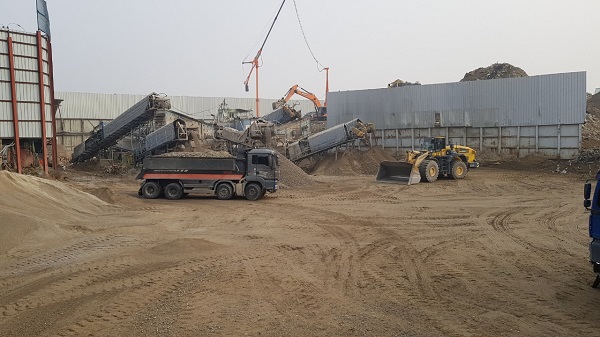 건설폐기물법 위반으로 영업정지 처분을 받고 벌금으로 대체할 경우 직전 3개 연도 연평균 매출액의 2%‧3%‧5%에 해당하는 과징금을 부과받는다.