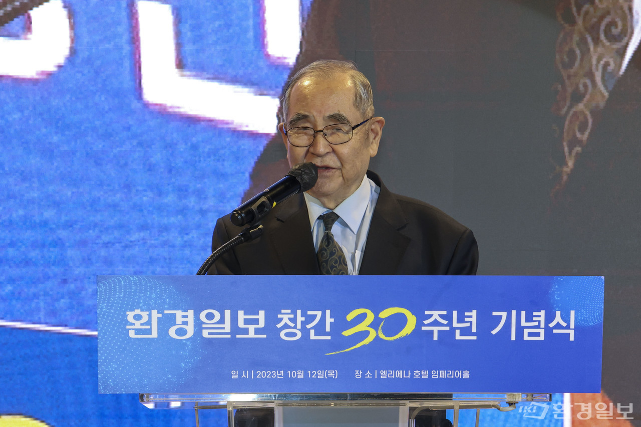 이수성 전 국무총리가 격려사를 전하고 있다. /사진=이다빈 기자