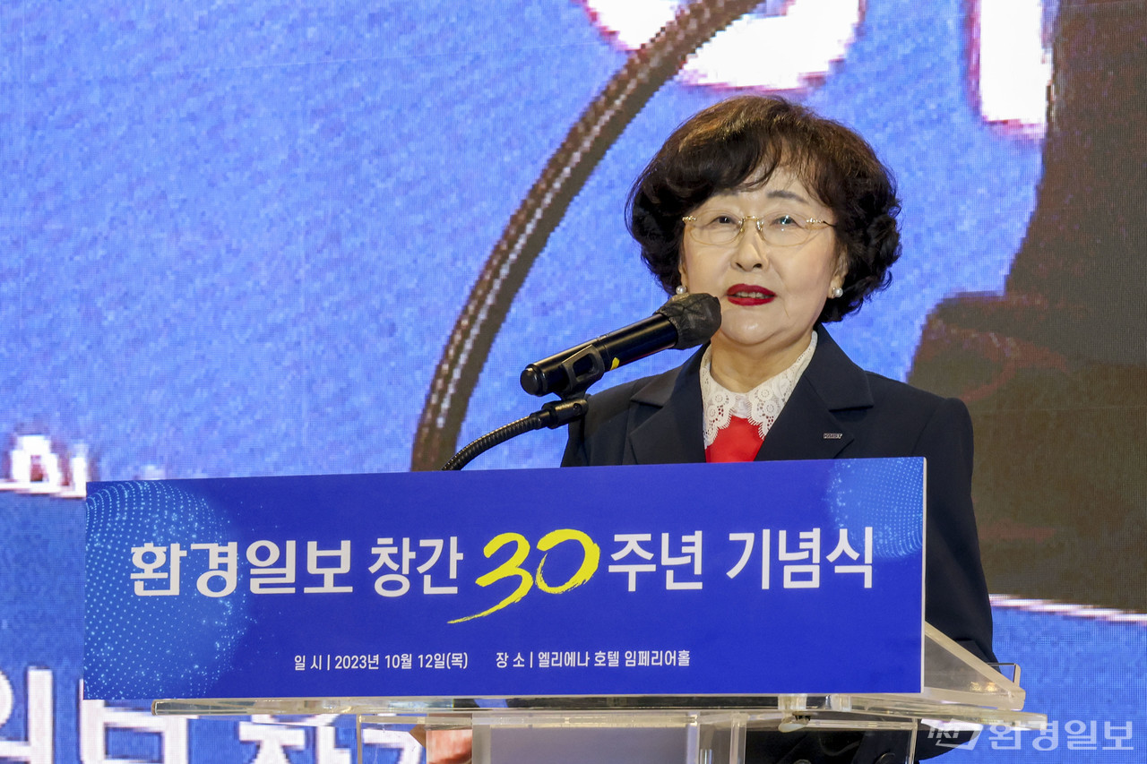 축사를 전하는 김명자 KAIST 이사장 /사진=이다빈 기자